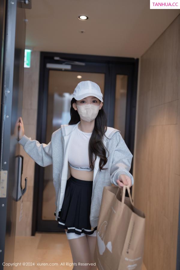 唐安琪  [XiuRen]高清写真图 2024.09.23 No.9196 唐安琪 丝袜美腿第5张图片